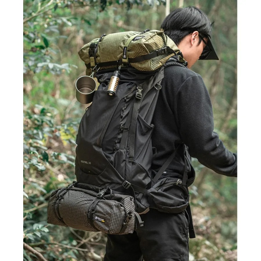 Outdoor Adventure Backpack - حقيبة ظهر للمغامرات الخارجية وتسلق الجبال،